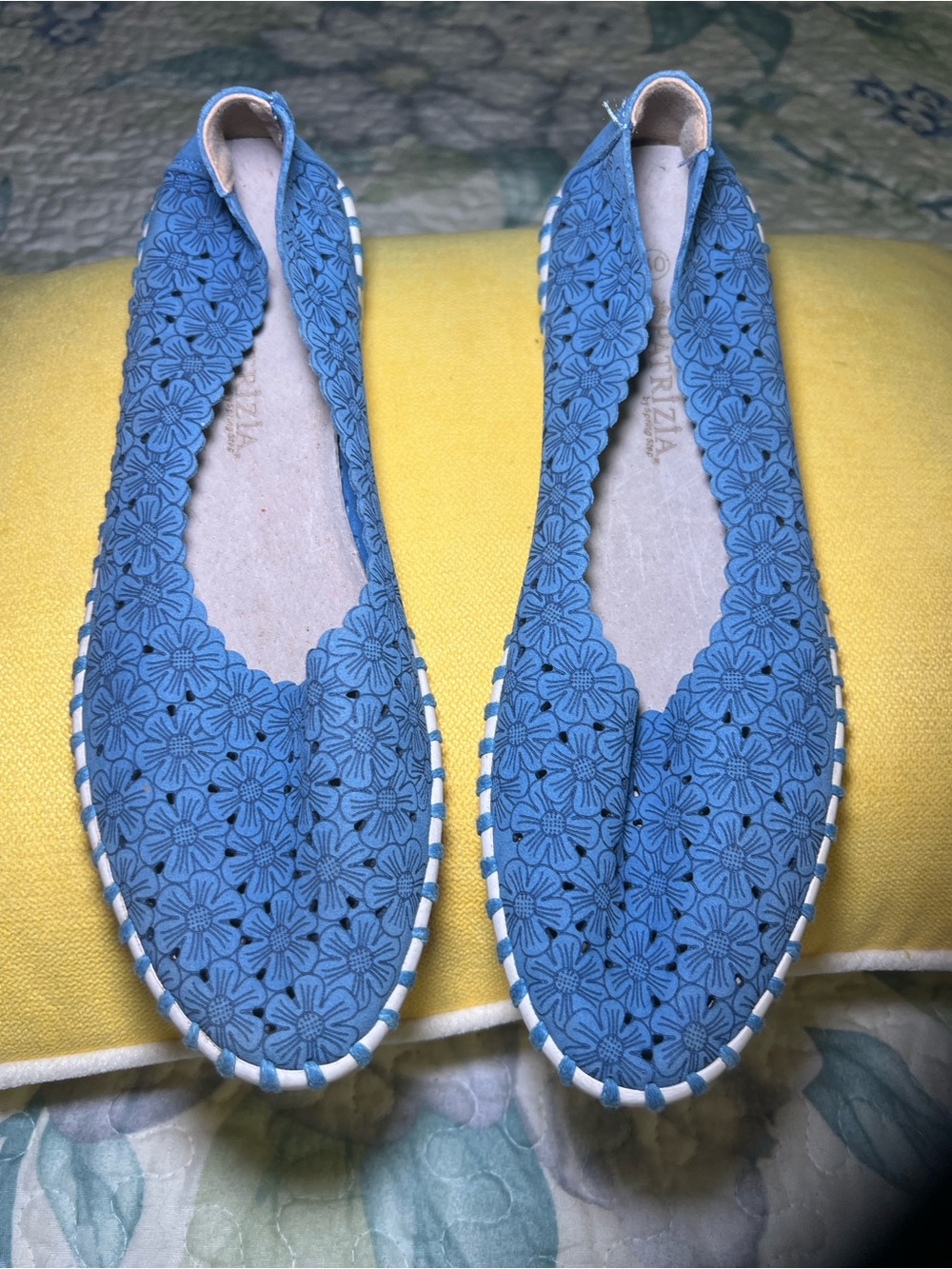 Patrizia Grazana Women’s Blue Floral Cutout Slip-On Flats